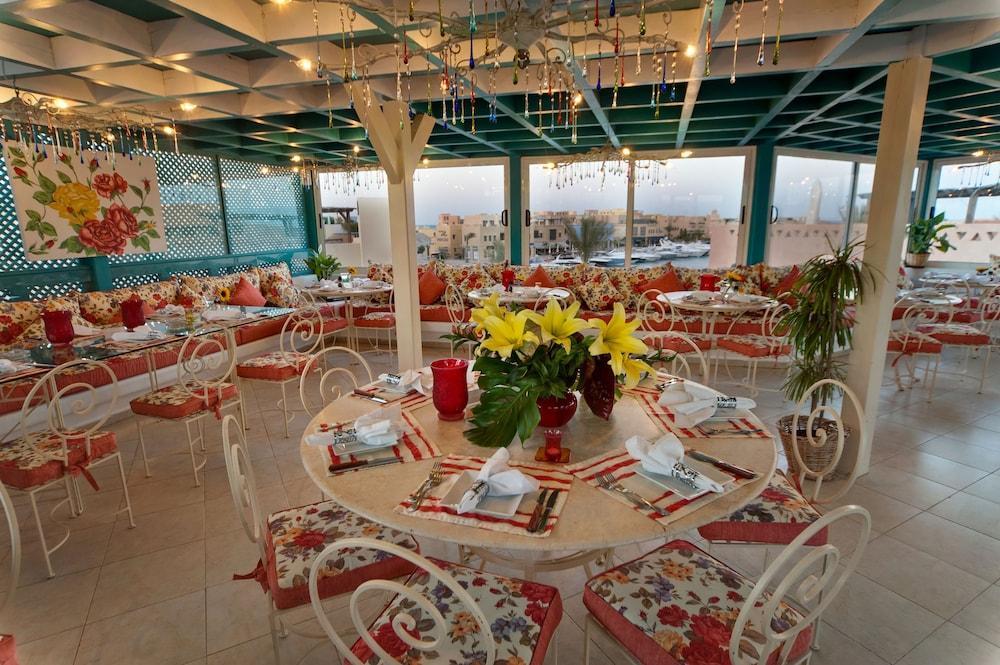 Turtle'S Inn Hotel Хургада Экстерьер фото