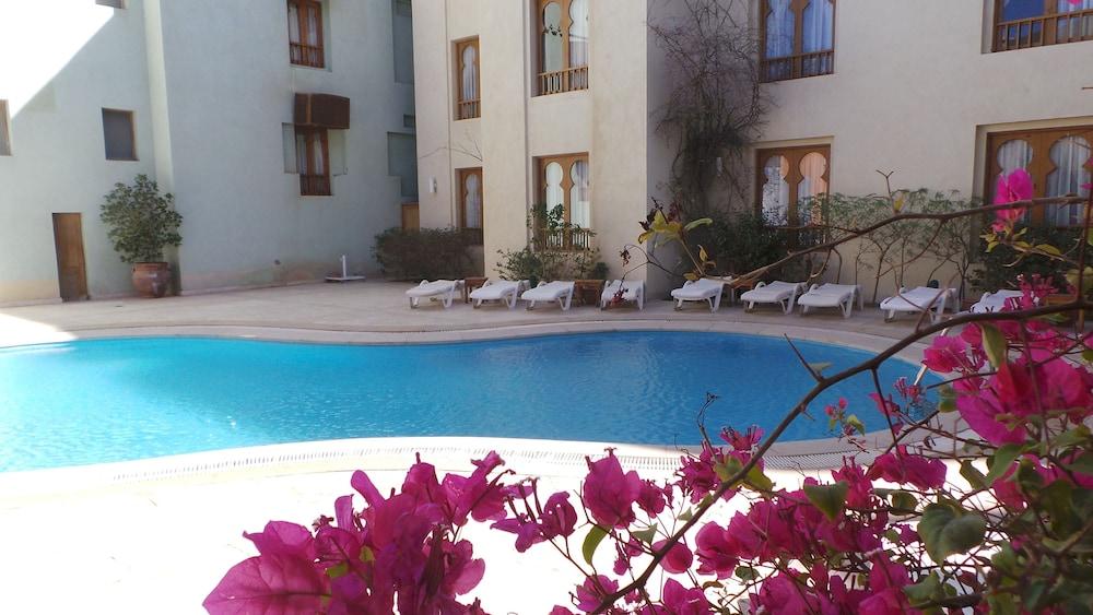 Turtle'S Inn Hotel Хургада Экстерьер фото