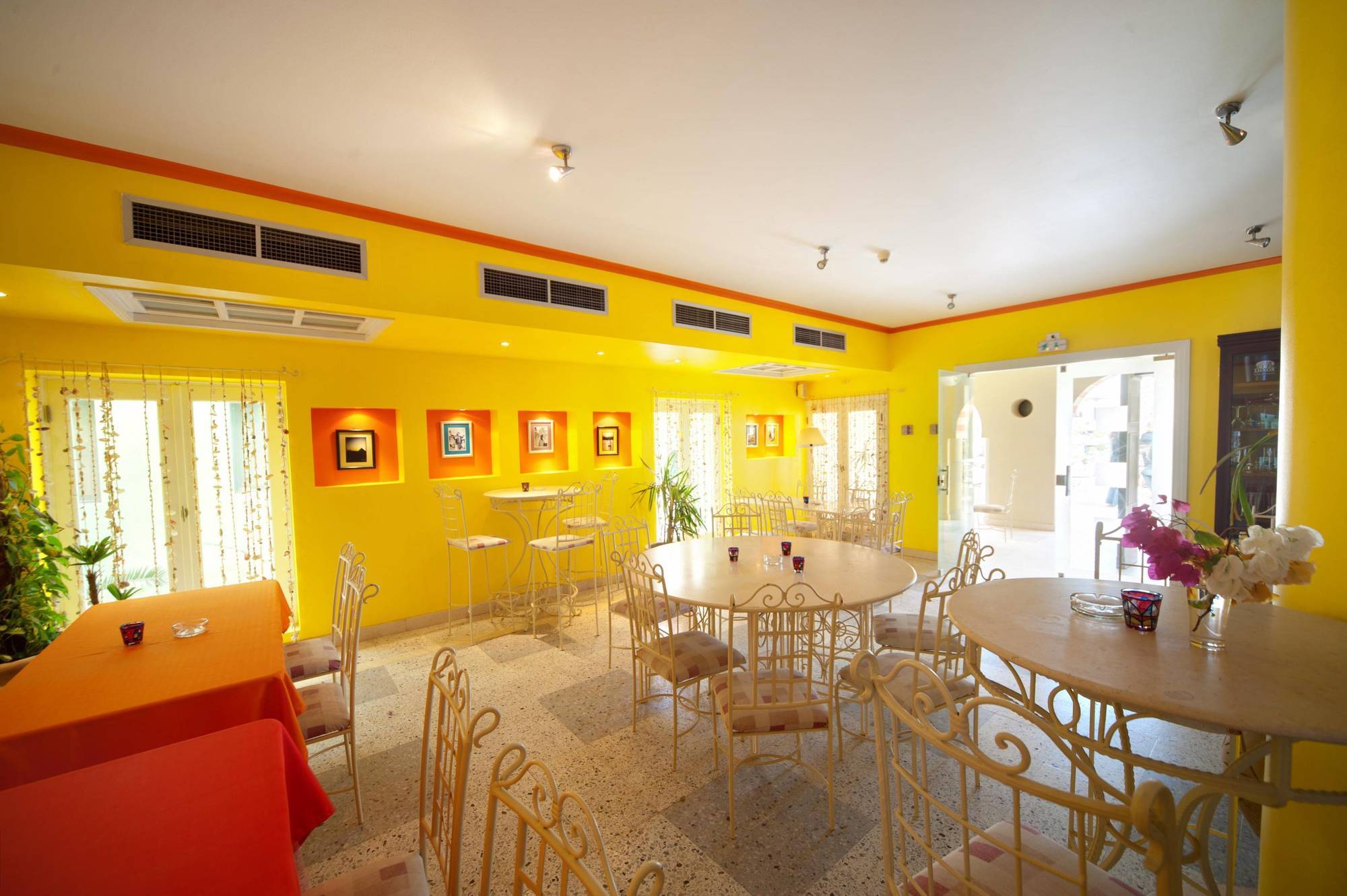Turtle'S Inn Hotel Хургада Интерьер фото